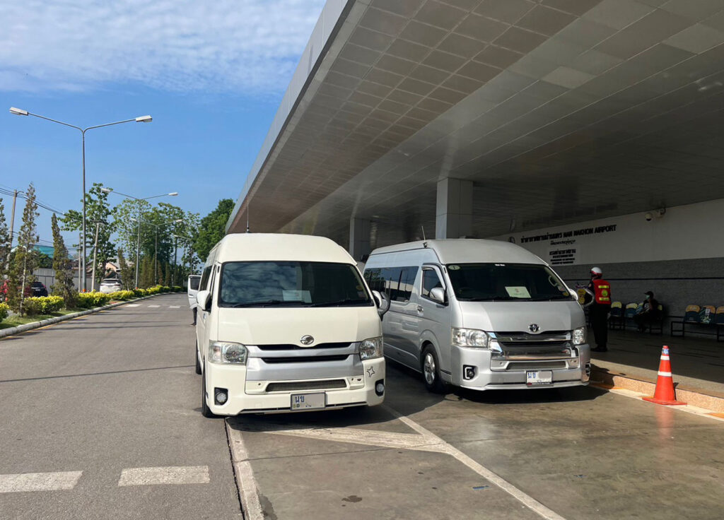 เช่าตู้รถพร้อมคนขับ รถตู้เช่าน่าน ราคาถูก ท่องเที่ยวน่านหรือเดินทางไปต่างจังหวัด