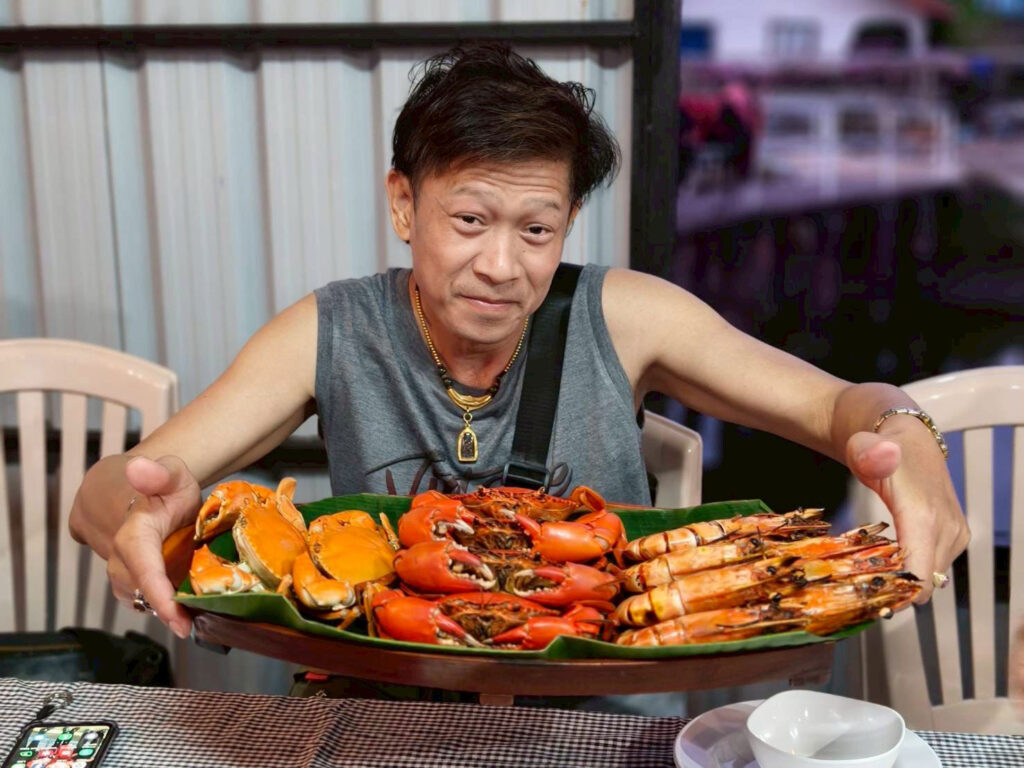 เช่ารถตู้ รถตู้เช่า น่าน พร้อมคนขับ